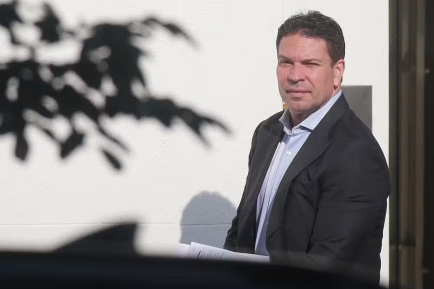 Ramagem saiu clandestinamente pela fronteira com a Guiana e usou passaporte diplomático para entrar nos EUA, diz diretor da PF