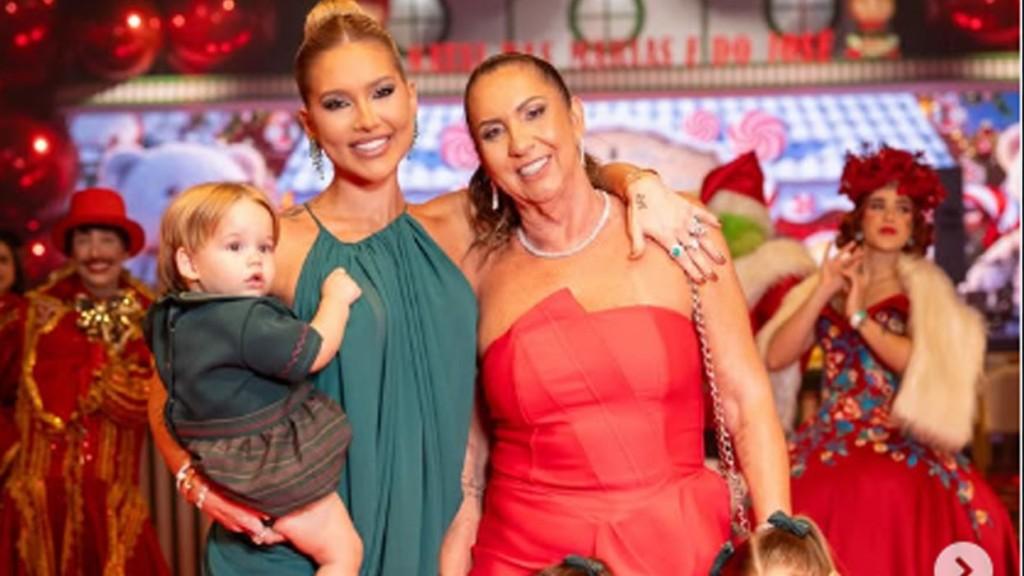 Virginia Fonseca comemora natal com família e amigos em festão: ‘Meu natal’