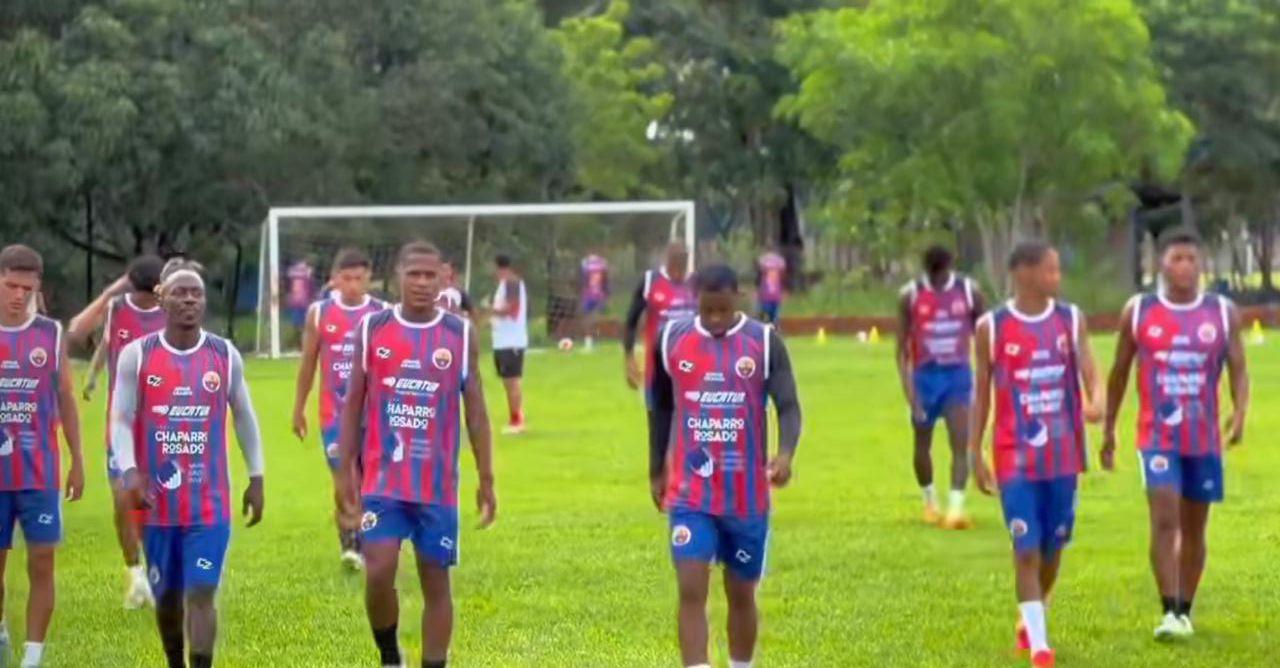 APÓS PRÉ-TEMPORADA NA BOLÍVIA, BARCELONA ESTÁ FOCADO NA ESTREIA DO RONDONIENSE 2026