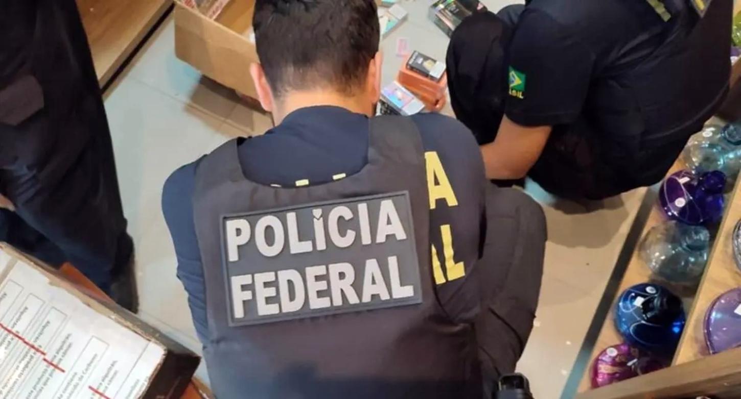 CACOAL E JI-PARANÁ - Polícia Federal combate venda de cigarros ilegais