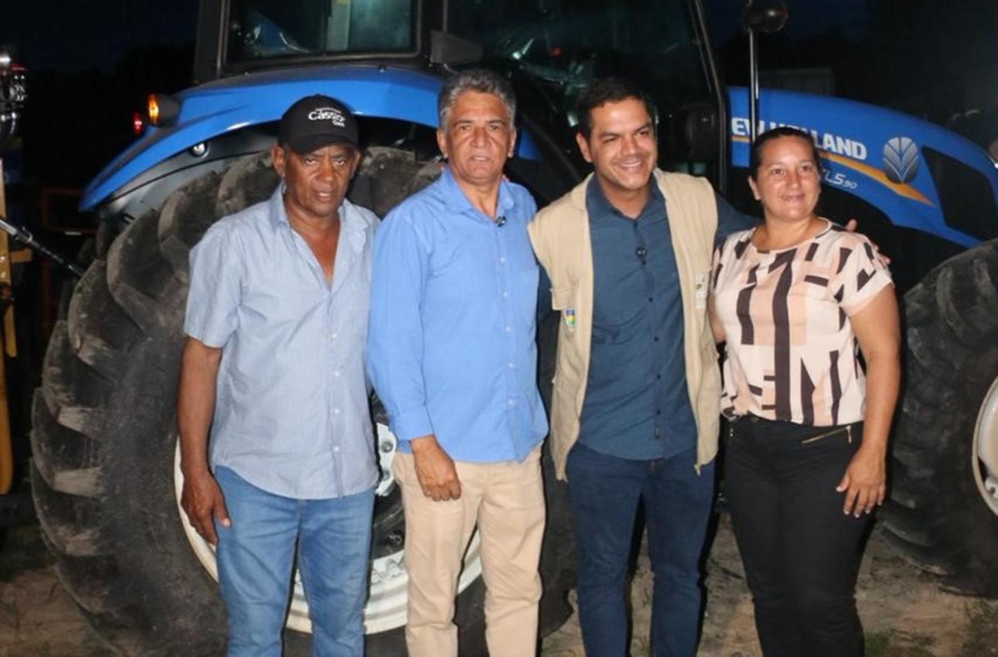 Deputado Cássio Góis - Investimento de R$ 410 mil garante novos equipamentos agrícolas à Associação Vida Nova