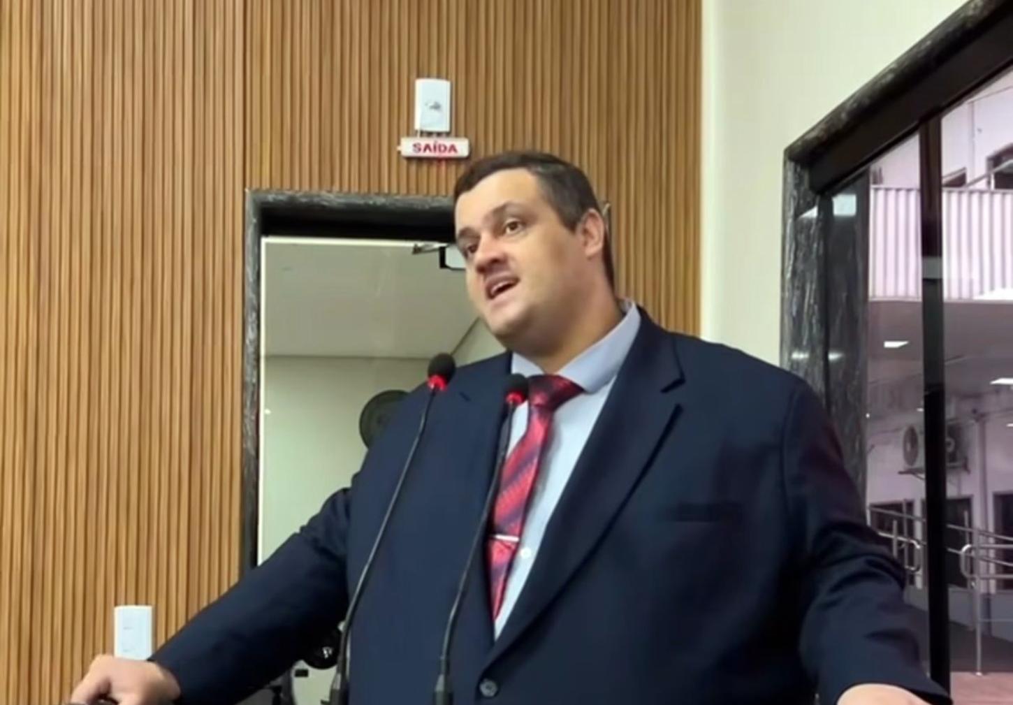 Saúde Ocupacional:  Vereador Thiago Tezzari destaca avanços e agradece gestão do Prefeito Leo e Secretário da Semad Antonio pela valorização do servidor