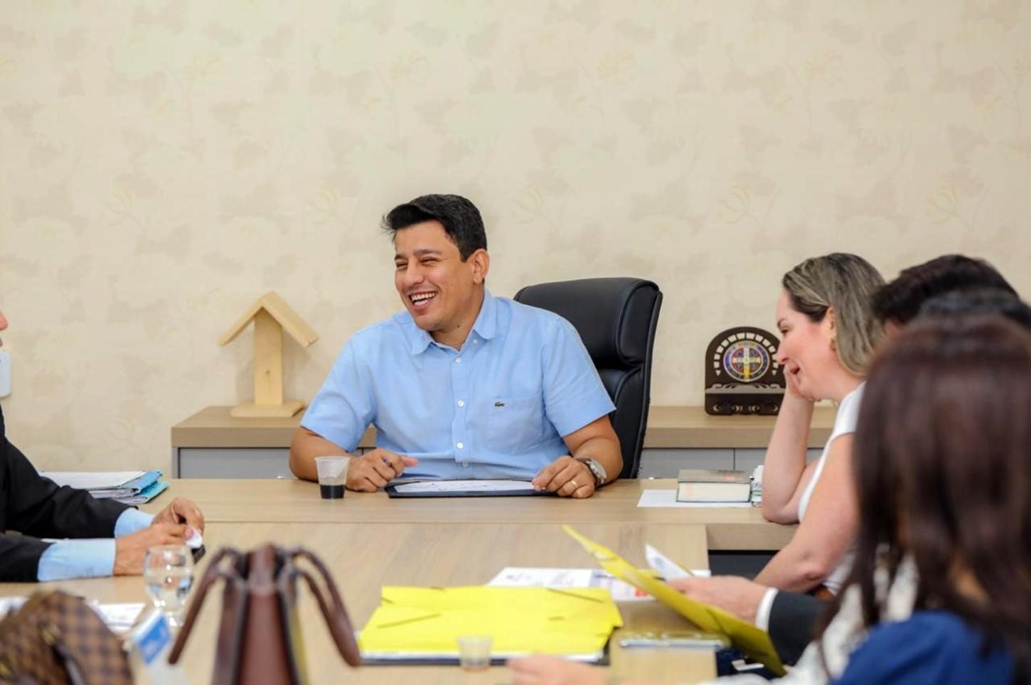 Concurso público de Cacoal já convocou mais de 1000 aprovados sob gestão do prefeito Adailton Fúria