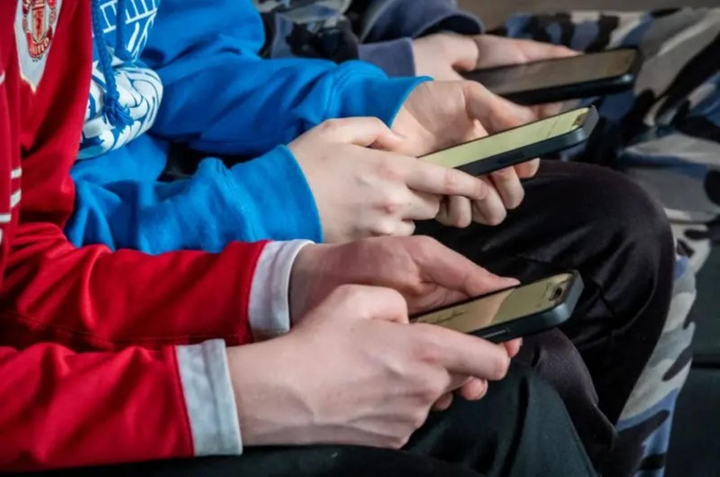 GERAÇÃO Z - 'Jovens têm dificuldade de pegar o telefone e marcar uma consulta', diz pesquisadora americana