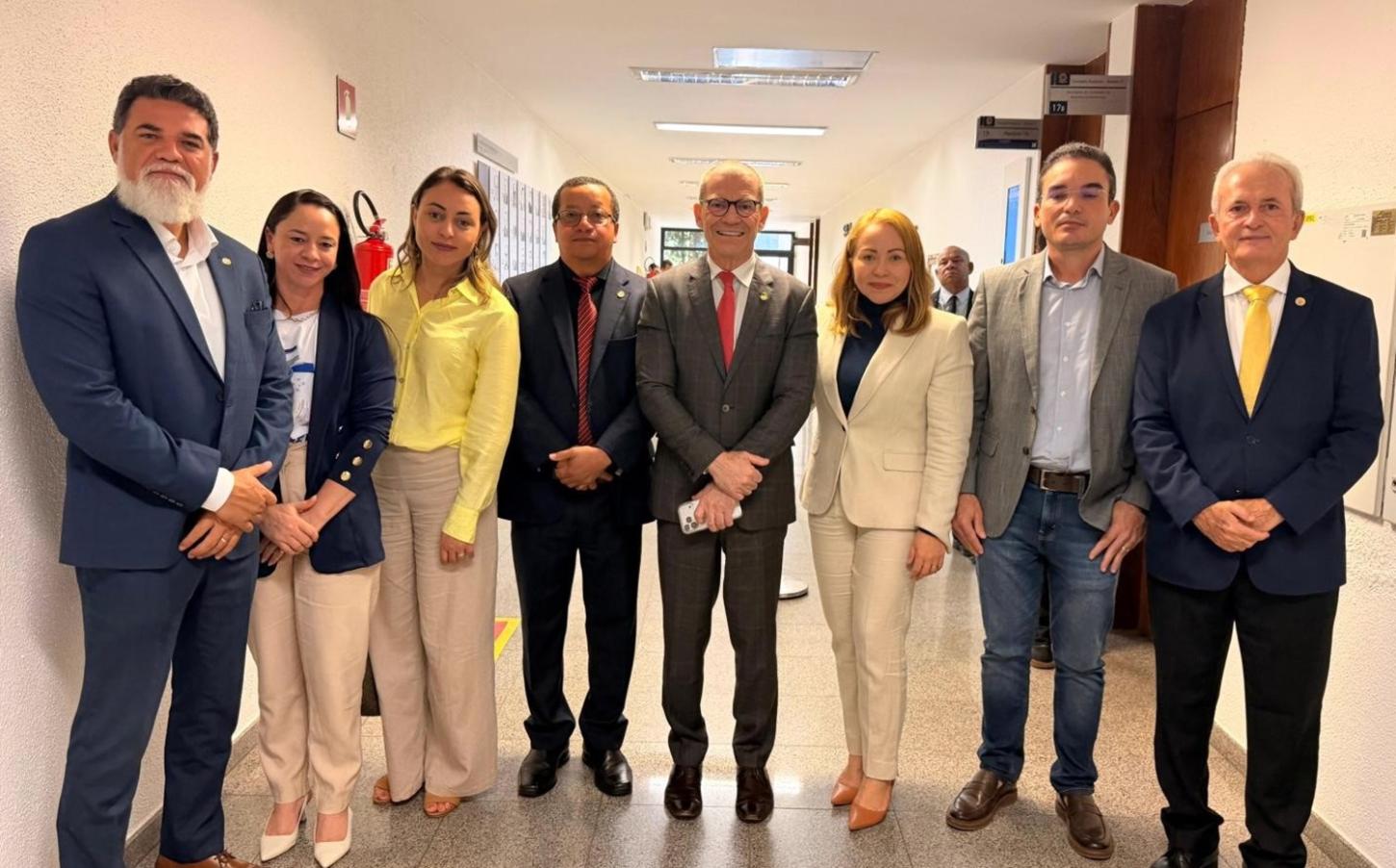 PEC 19 avança no Senado após marcha da Enfermagem em Brasília