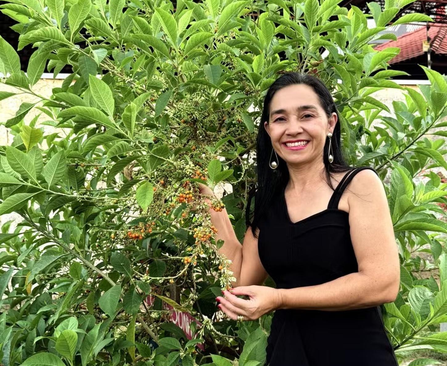 'Plantei um sonho': rondoniense cria jardim para beija-flores em terreno baldio em Ji-Paraná, RO
