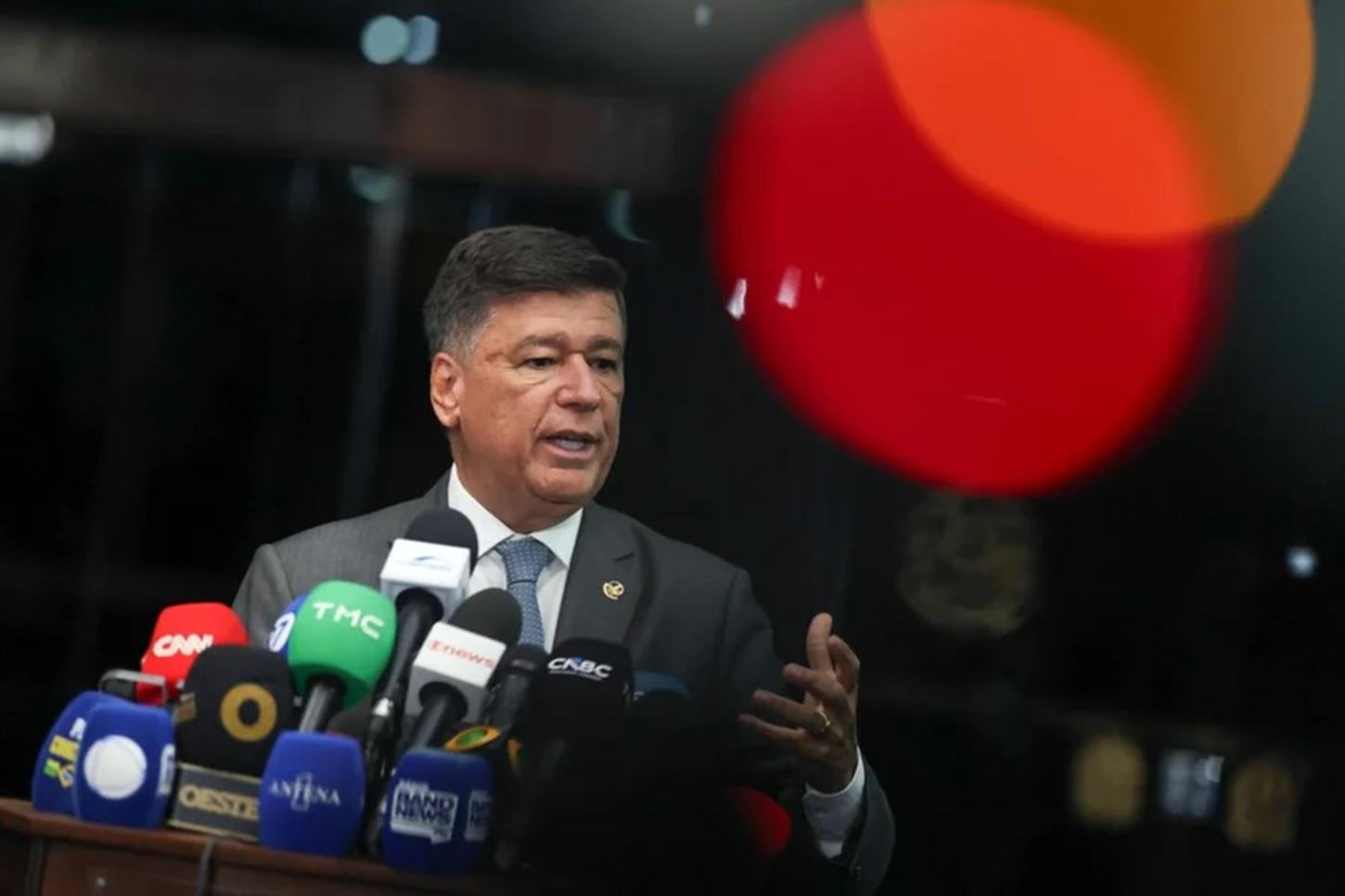 Presidente da CPMI do INSS mandou R$ 3,6 milhões à fundação da Lagoinha