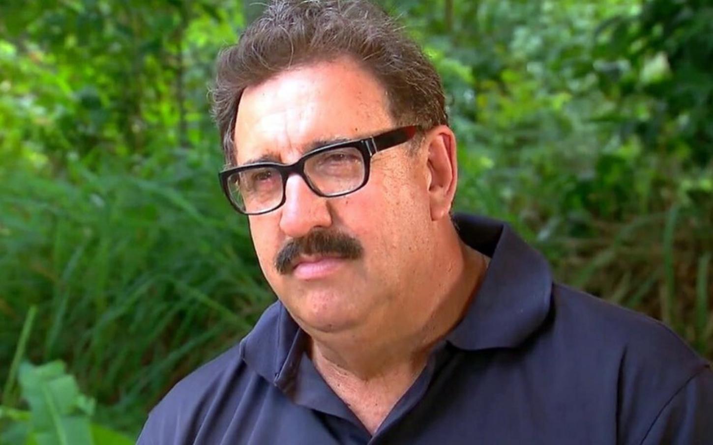 Ratinho foge da Justiça em ação movida por Chico Buarque e pode até ser preso