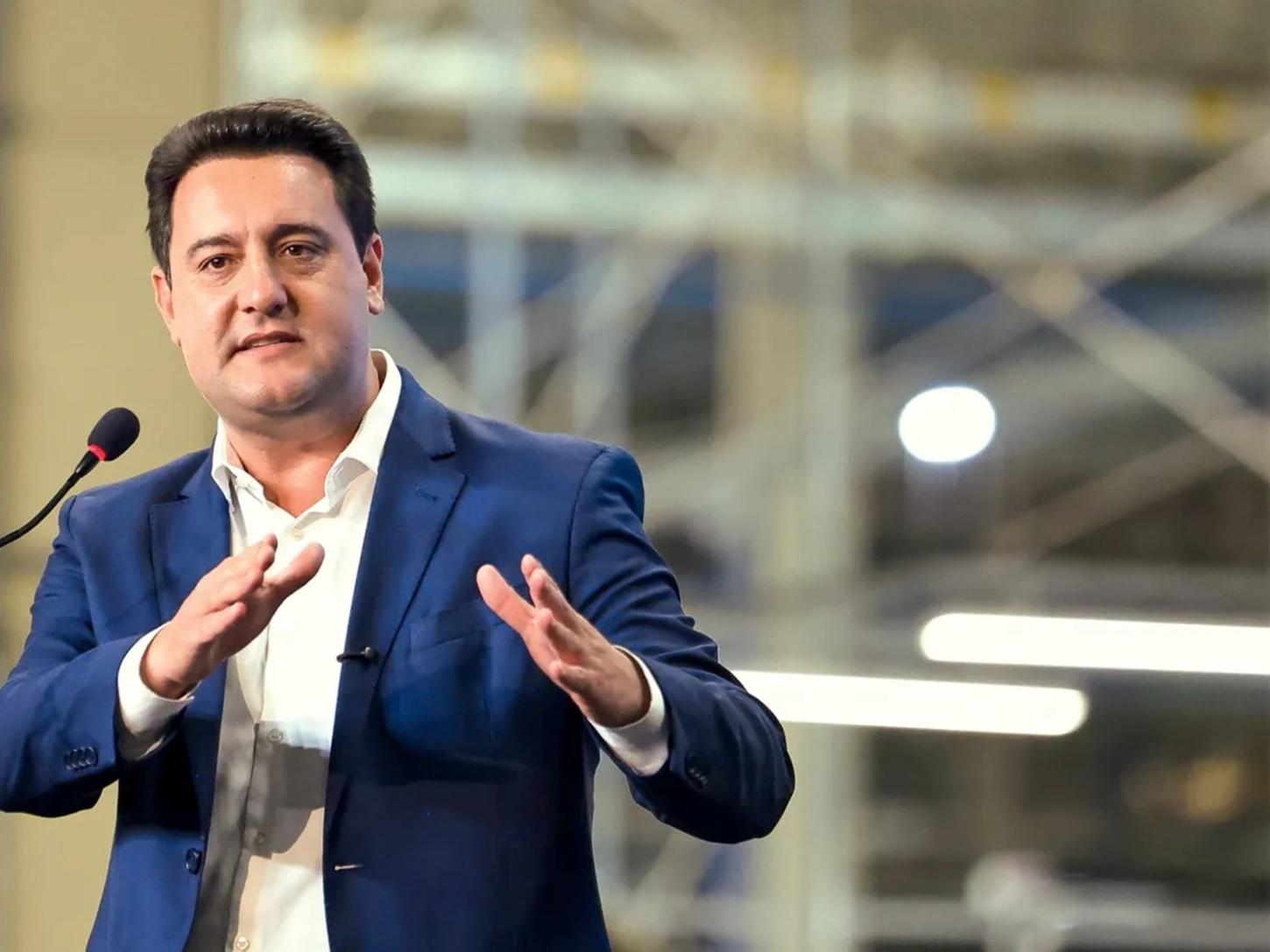 Ratinho Jr. desiste de disputar Presidência em 2026