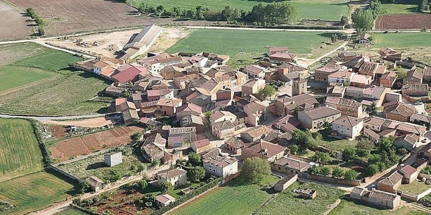 A vila de 40 habitantes que procura novos moradores: oferece casa de graça, emprego e uma nova vida nas montanhas