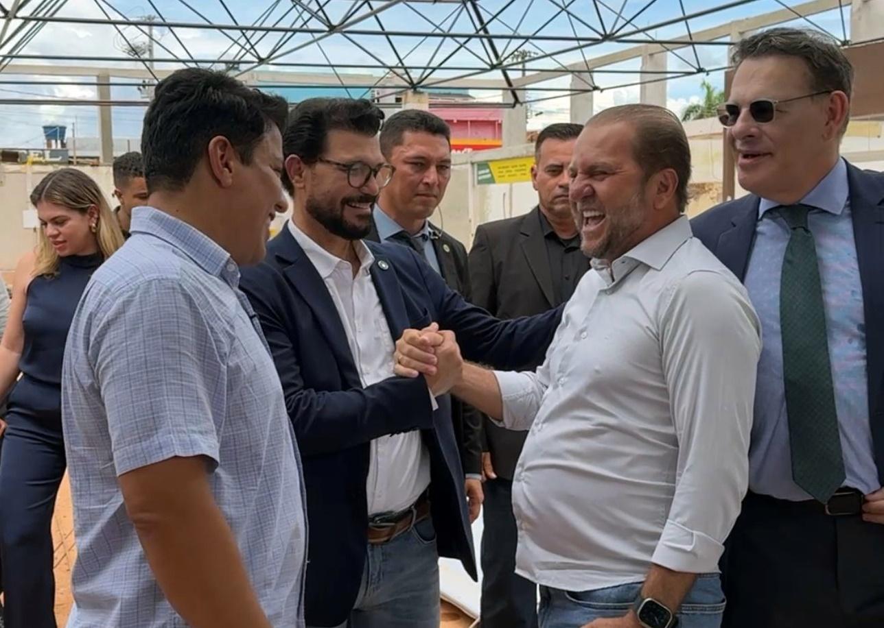 Cirone Deiró acompanha obras da nova rodoviária de Cacoal