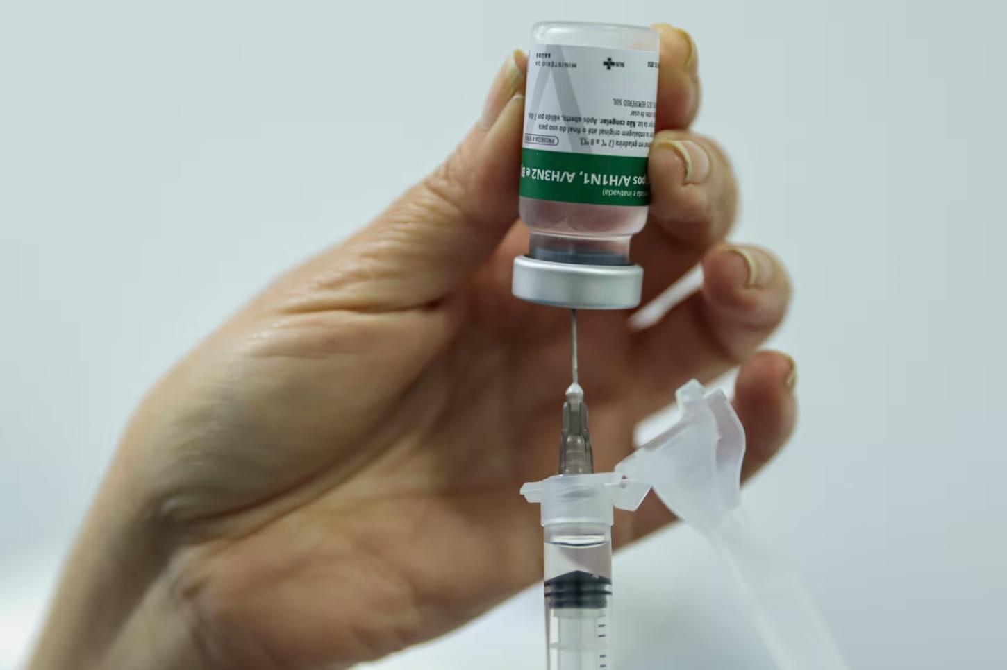 Mortes por ‘supergripe’ crescem 36,9% em quatro semanas e acendem alerta no Brasil